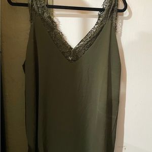 Tank top 2x never worn with tags!